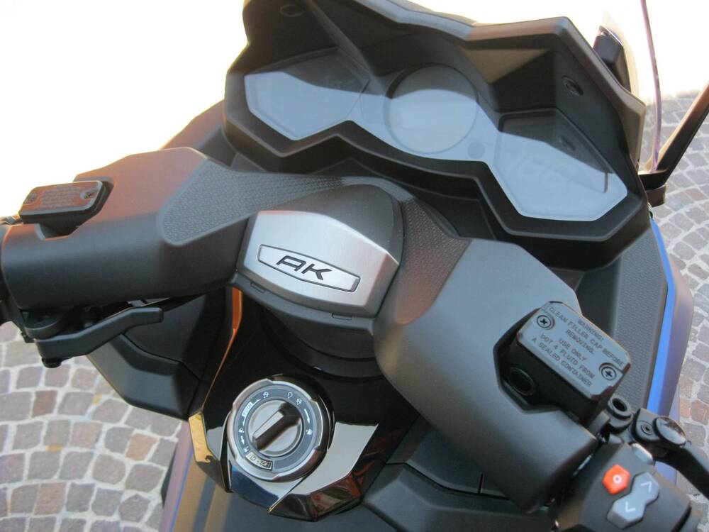 Kymco AK 550 ETS (2021 - 25) (11)