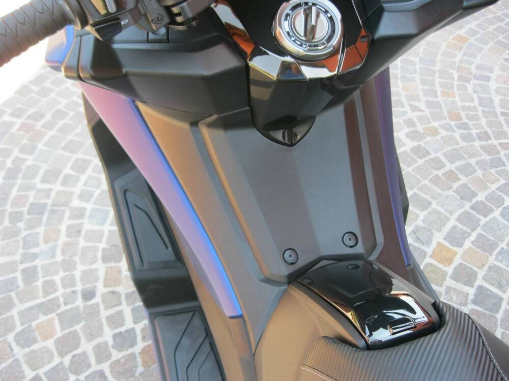 Kymco AK 550 ETS (2021 - 25) (14)