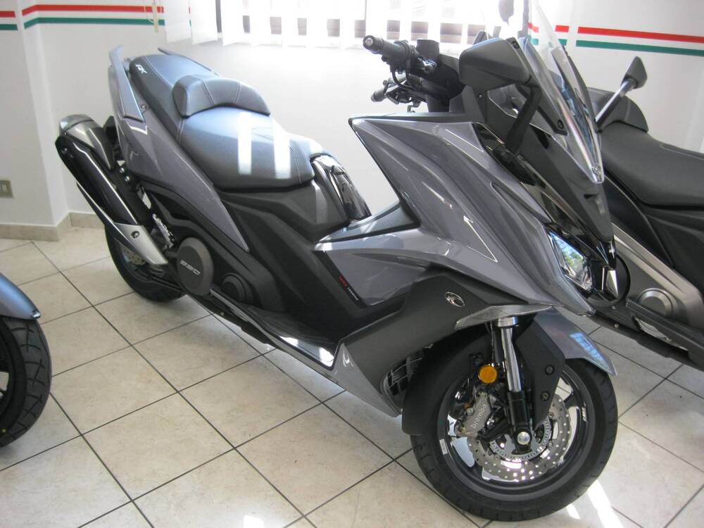 Kymco AK 550 ETS (2021 - 25) (18)