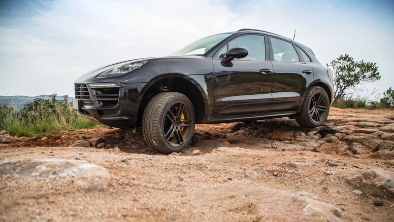 Porsche Macan restyling, in Sudafrica per gli ultimi ritocchi