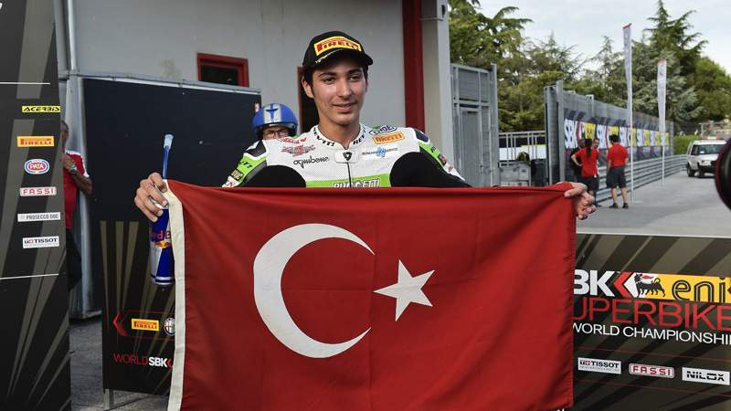 SBK. Razgatlioglu sostituisce Hook nel team Grillini 