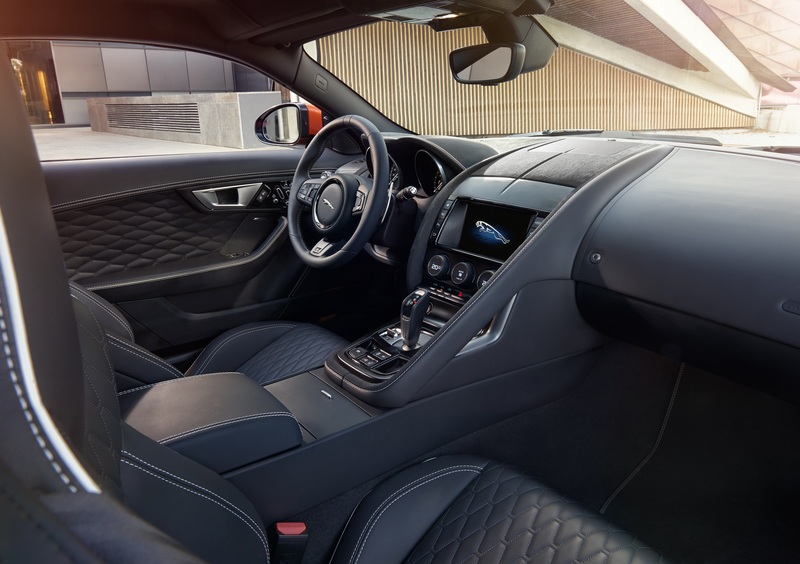 Jaguar F-Type Coupé (2014-25) (34)