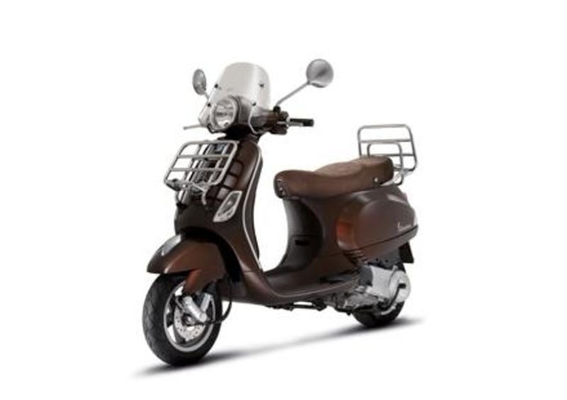 Arriva la nuova Vespa LX Touring