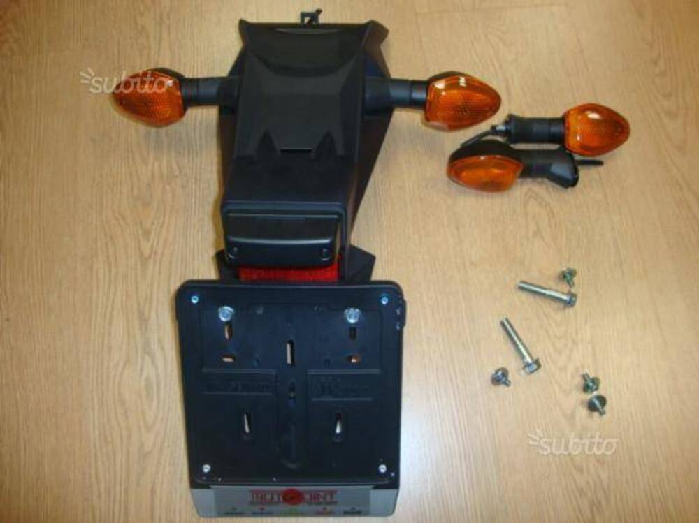 Parafango posteriore suzuki GSR-750