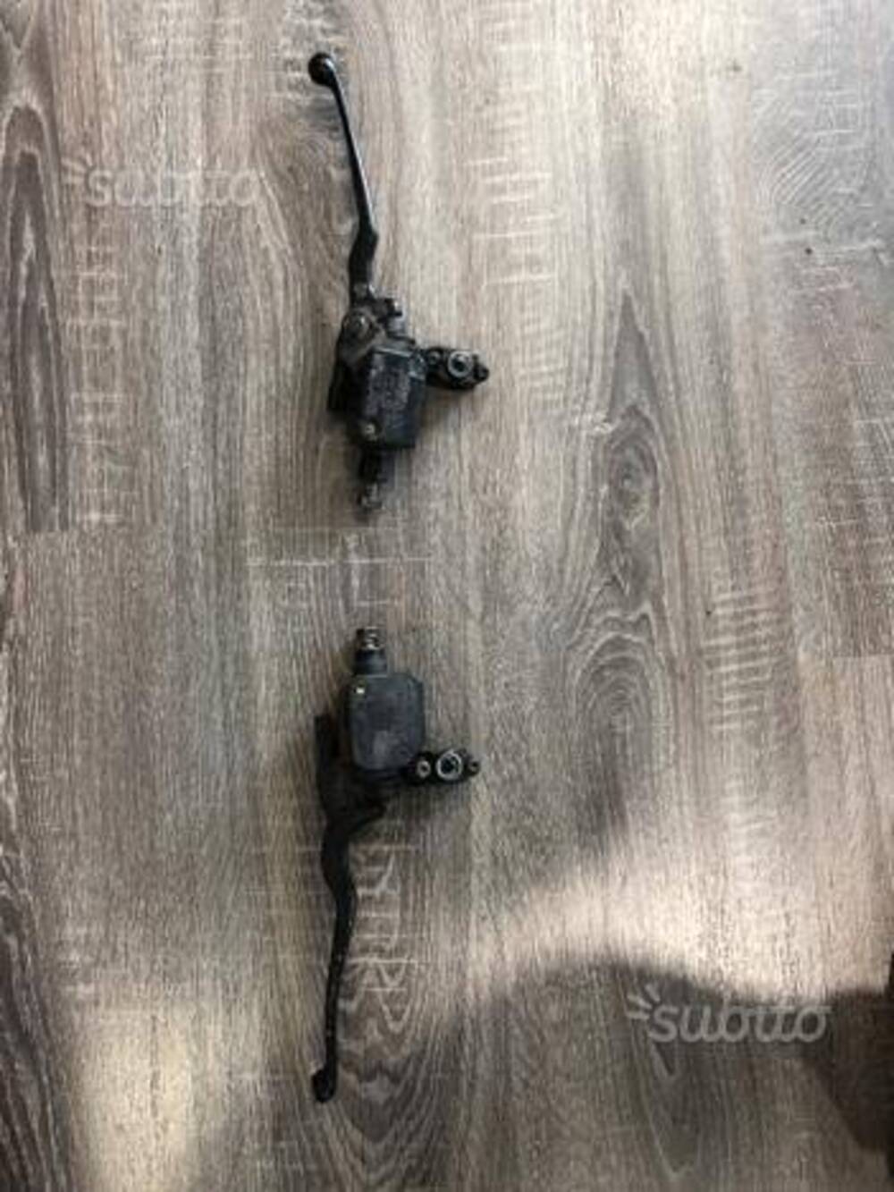 Pompa freno anteriore e posteriore Beverly 400 Piaggio