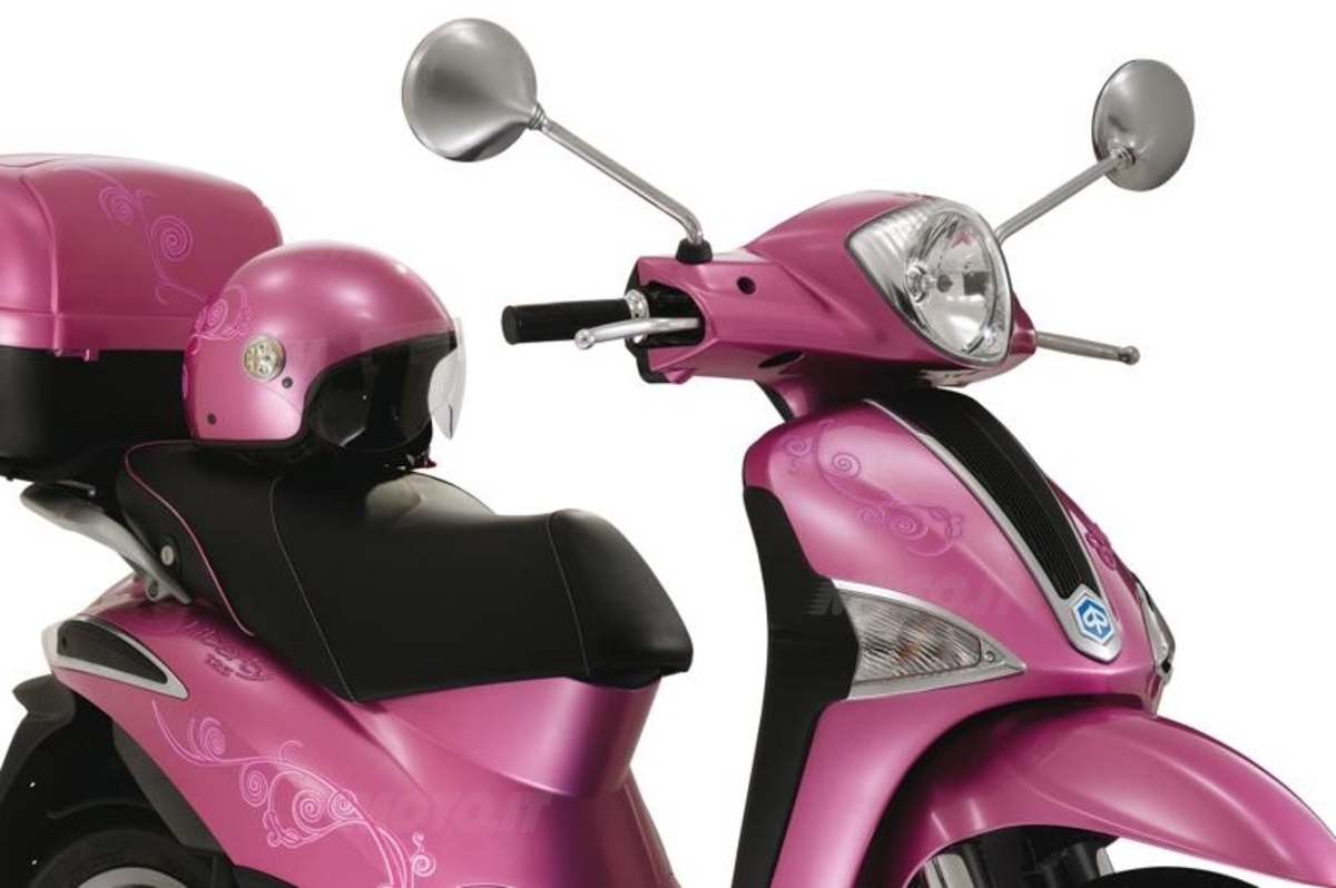 Piaggio Vespa Rosa Scooter 50 Rosa Piaggio Liberty Elle Liberty