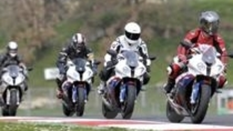 La FMI organizza corsi di guida sportiva a Vallelunga