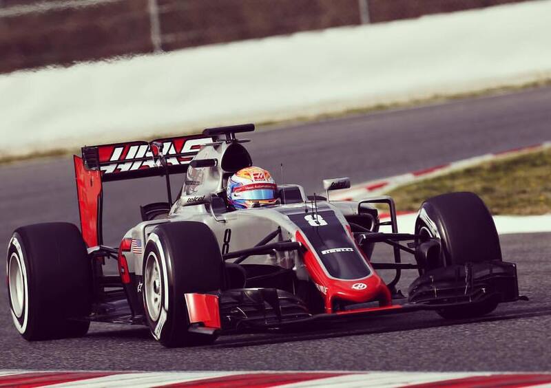 Romain Grosjean in azione sulla VF-16