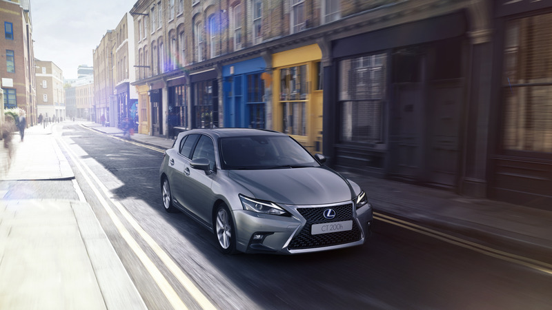 Lexus CT200h | Una super Auris dal look graffiante [Video]