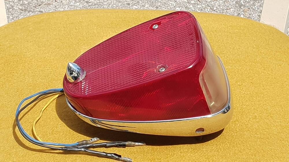 Fanale posteriore Yamaha Dragstar 650 Classic (4)