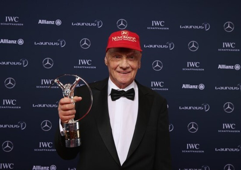 F1: Lauda era in terapia intensiva. Ora sta meglio