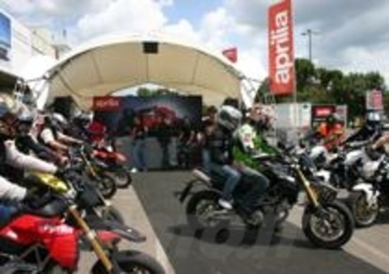 Aprilia Moto Live Tour 2010