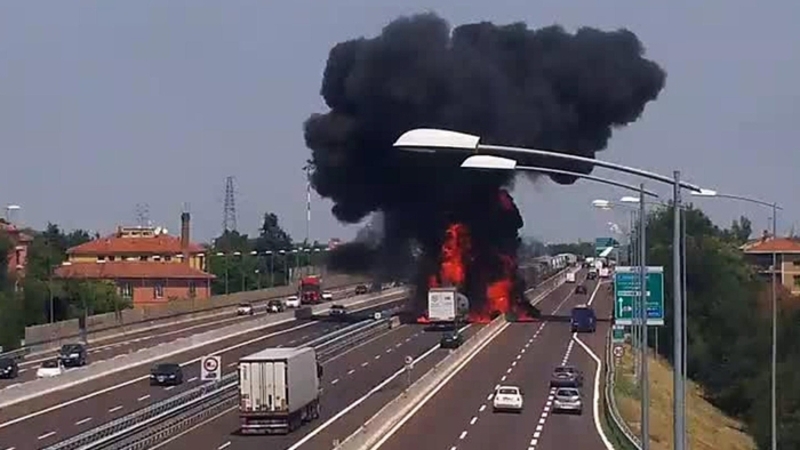 Incidente A14, De Vita: &laquo;Distanza di sicurezza certa e frenata automatica: norme subito&raquo;