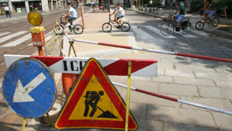 Roma: detenuti al lavoro sulle strade