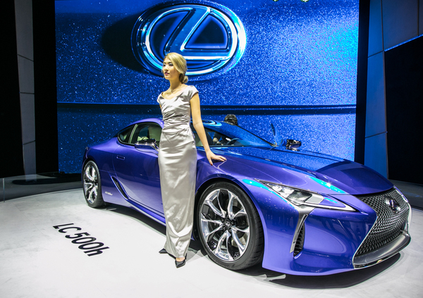 Lexus al Salone di Ginevra 2016