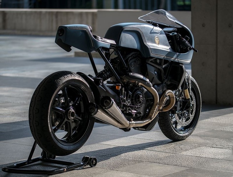 Ducati Monster 1200S &quot;The Indigo Flyer&quot; da Rough Crafts