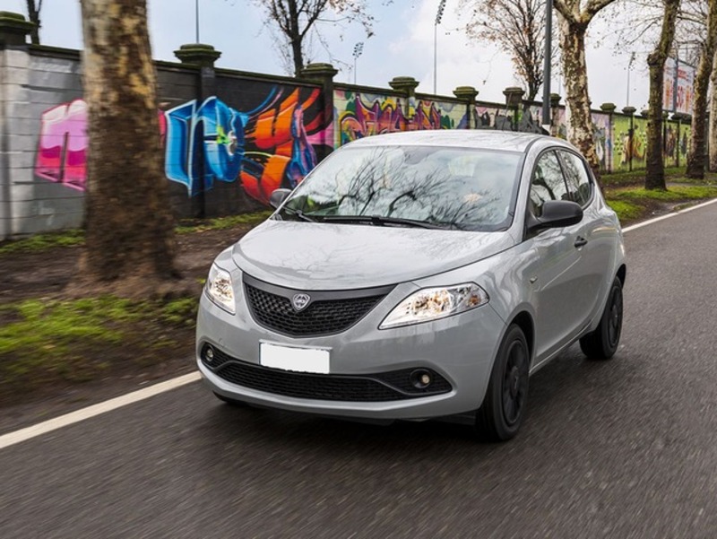 Lancia Ypsilon 1.3 MJT 16V 95 CV 5 porte S&S Elefantino Blu