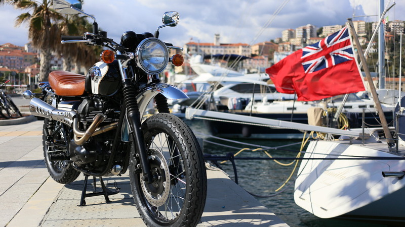 Kawasaki W800 Scrambler by HSC