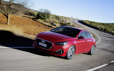 Hyundai i30 Fastback | Insolita e da provare [Video]
