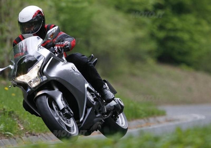 Honda VFR 1200 F DCT 