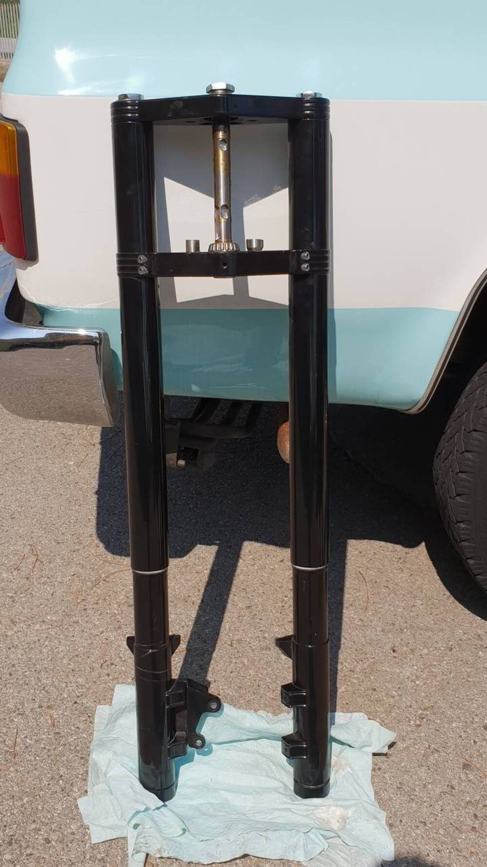 Forcella completa con piastra e perno Harley Davidson