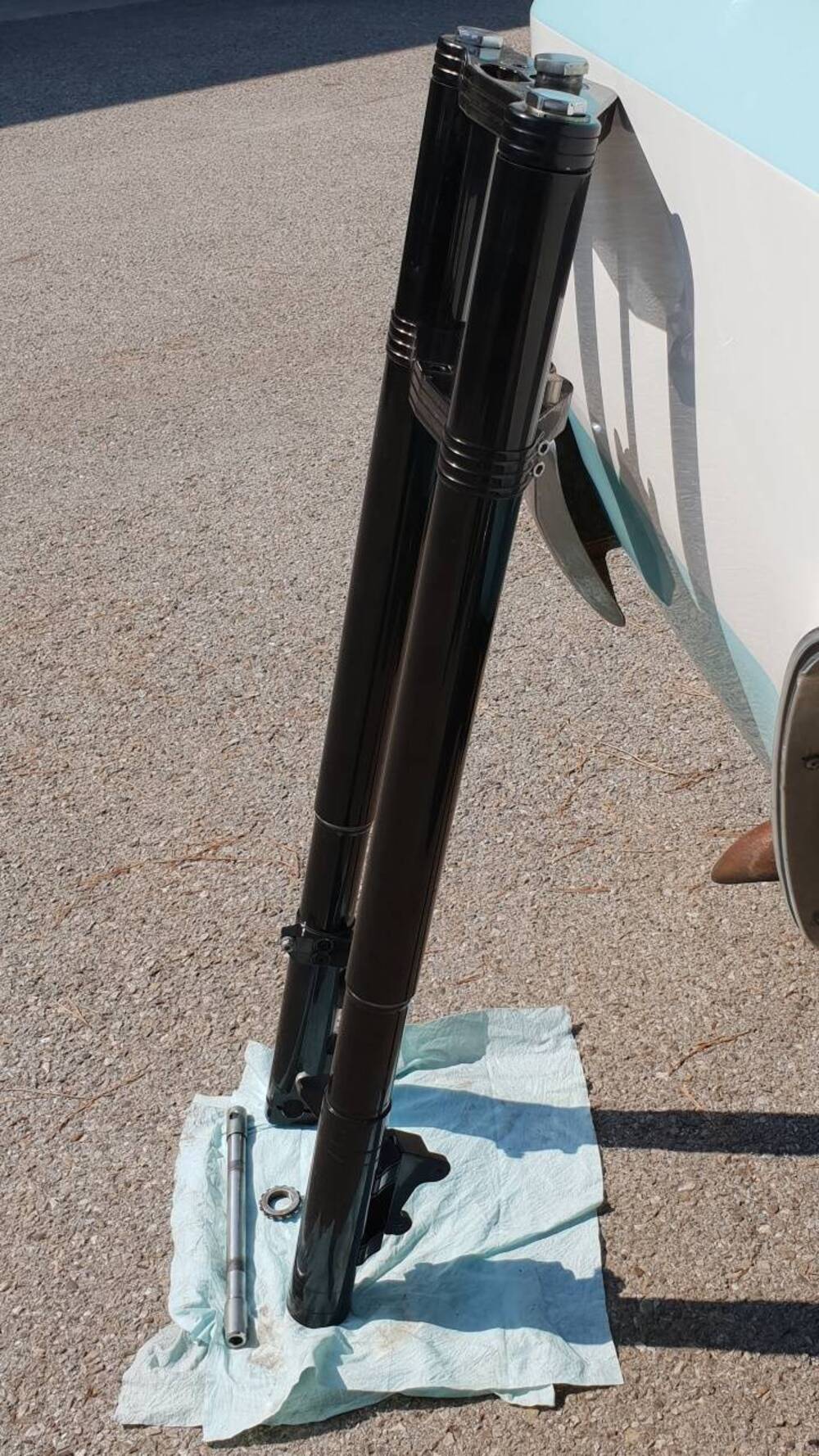 Forcella completa con piastra e perno Harley Davidson (11)