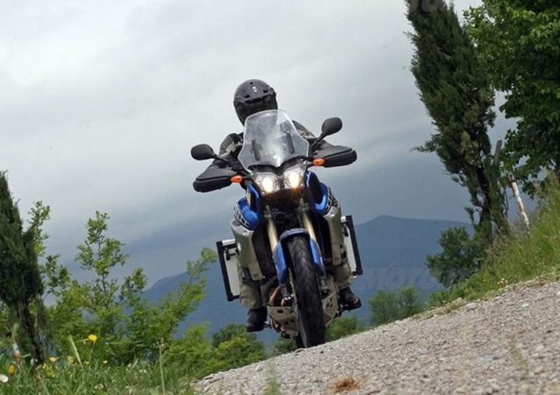 In uscita la prova completa della Yamaha XT1200Z Super T&eacute;n&eacute;r&eacute;