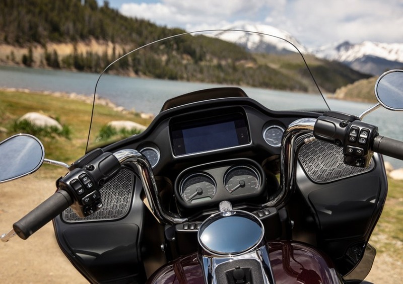 Harley-Davidson Touring 114 Road Glide Ultra (2019) - FLTRXU (2)