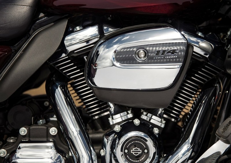 Harley-Davidson Touring 114 Road Glide Ultra (2019) - FLTRXU (4)