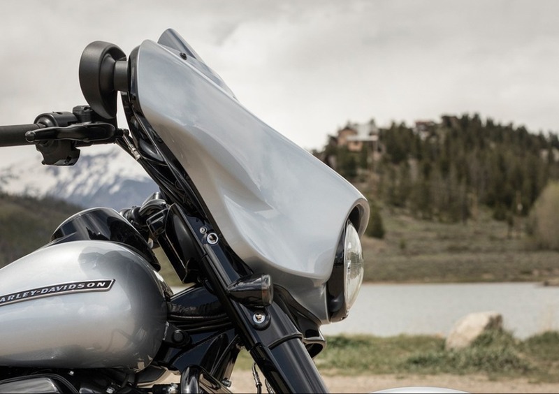 Harley-Davidson Touring 114 Street Glide Special (2019 - 20) - FLHXS (4)