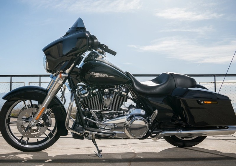 Harley-Davidson Touring 107 Street Glide (2017 - 19) - FLHX (13)