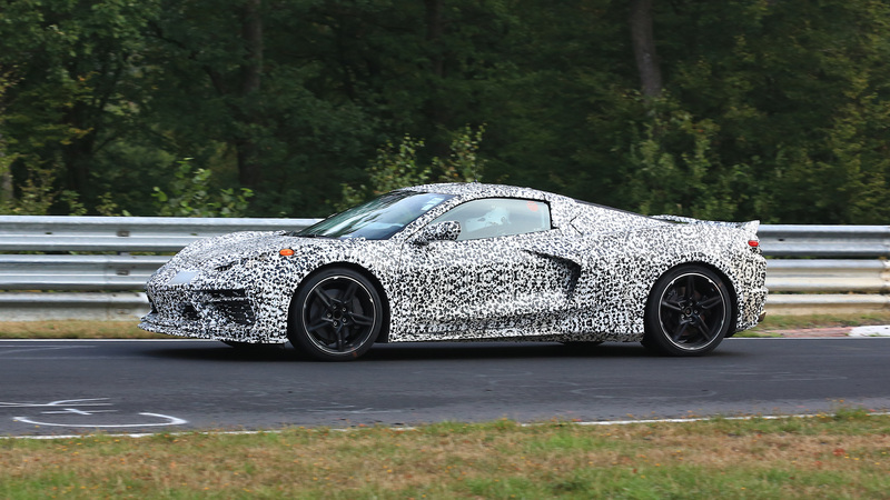 Corvette C8, eccola in azione al N&uuml;rburgring [Video spia]