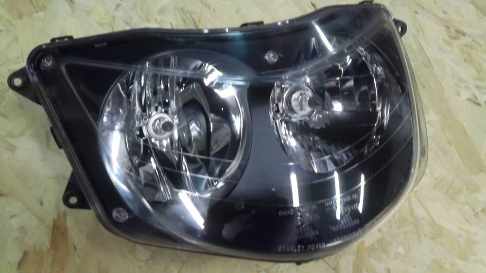 FARO ANTERIORE MAJESTY Yamaha YAMAHA MAJESTY (3)