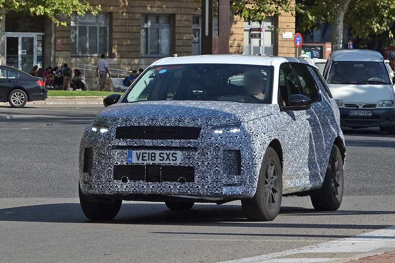 Land Rover Discovery Sport restyling, le foto spia