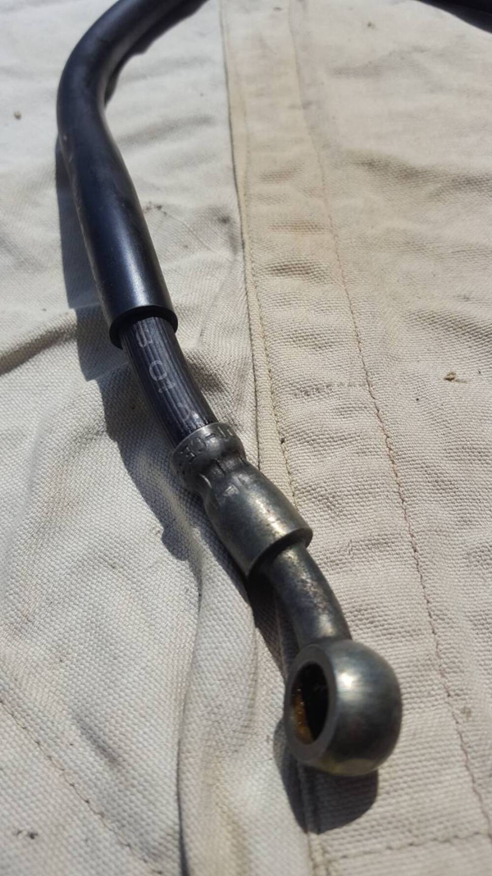 Tubo freno posteriore Piaggio MP3 (3)