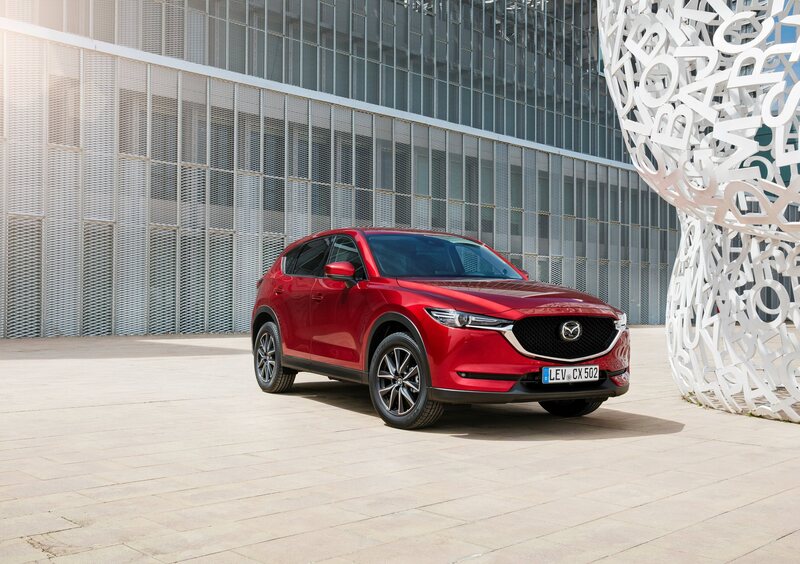 Mazda CX-5 2018, nuovi motori ed equipaggiamenti