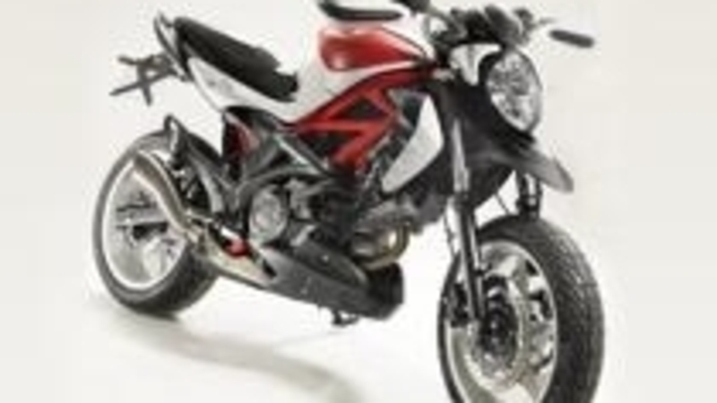 Special. La Suzuki Gladius diventa &quot;NaSty&quot;