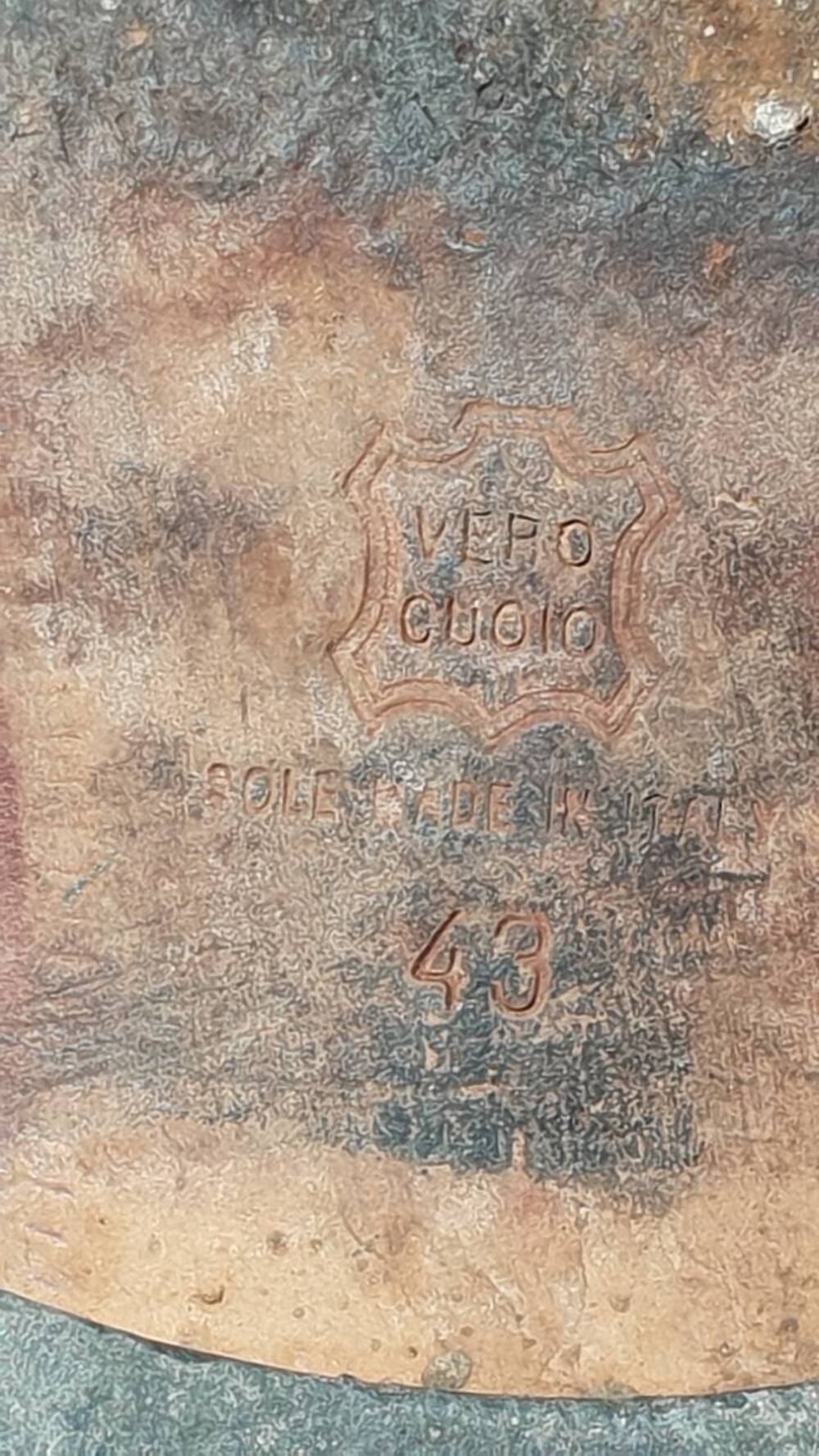 Scarpe in vero cuoio nere Artigianale (6)