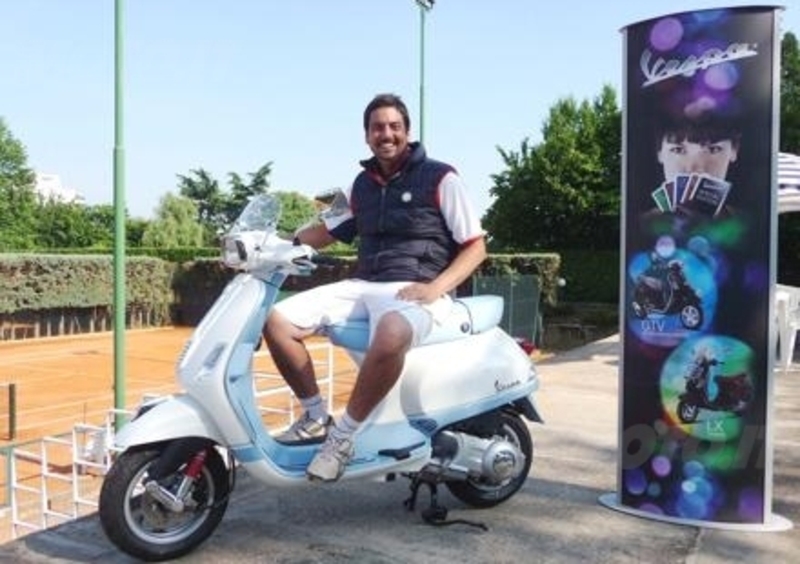 Una Vespa S 50 College al vincitore del Vespa Tennis Tour