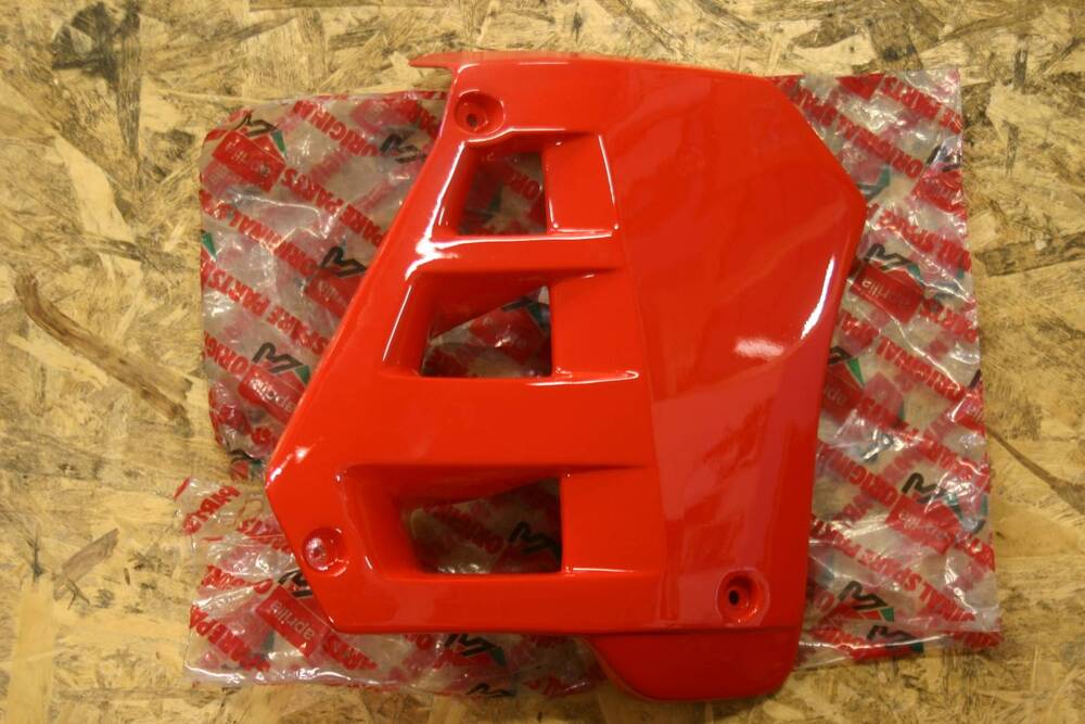 CONVOGLIATORE DX ROSSO Aprilia RX 50 1989 - 1990
