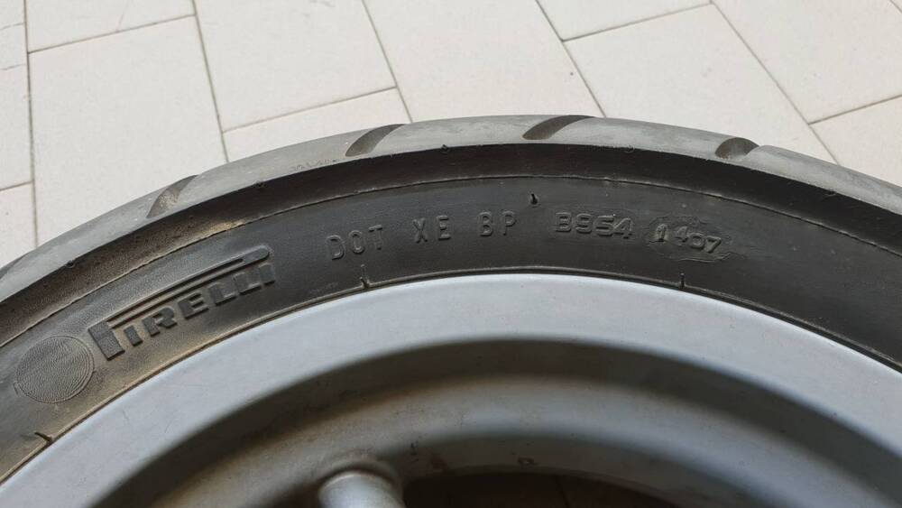 Ruota posteriore con disco Aprilia Leonardo (5)