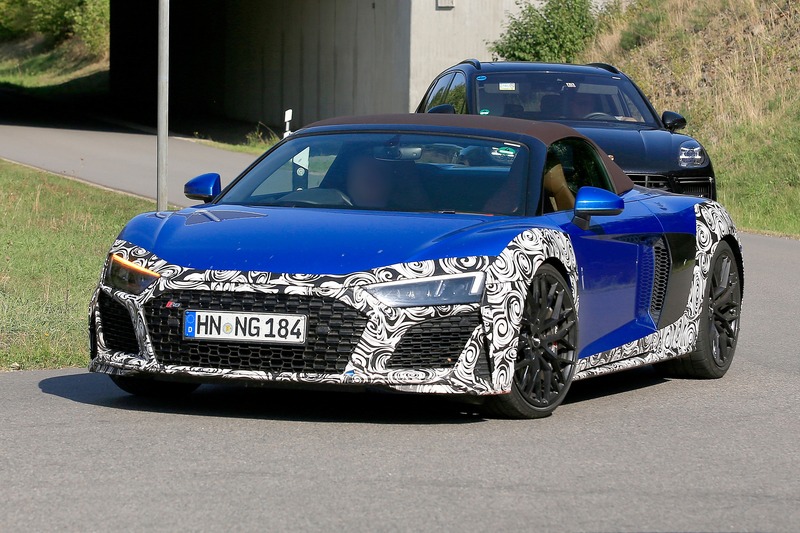 Audi R8 Spyder restyling, le foto spia