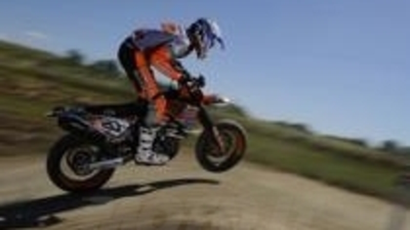 Team Miglio KTM al giro di boa nel Campionato Italiano Supermoto