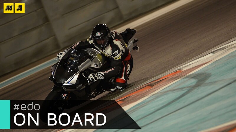 Onboard in notturna a Yas Marina