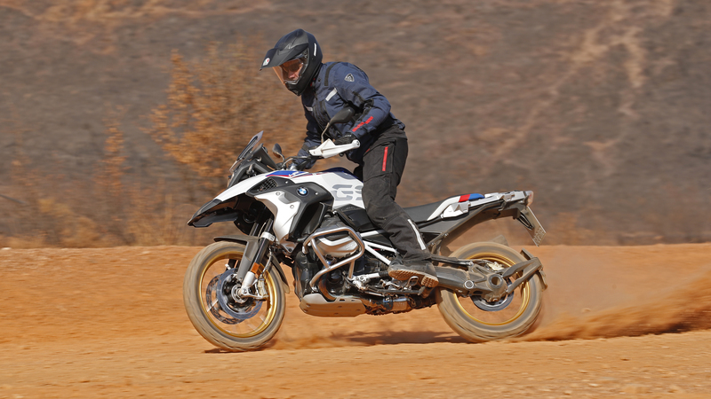 BMW R 1250 GS HP: la prova su strada e in fuoristrada