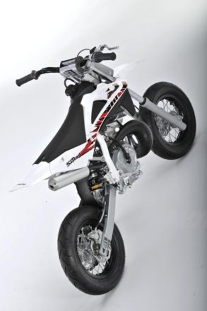 Ecco le nuove Husqvarna minicross CR 50 e minimotard SM 50