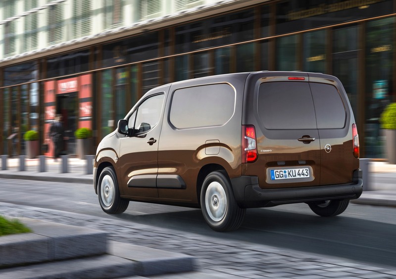 Opel Combo Furgone (2018-->>) (6)