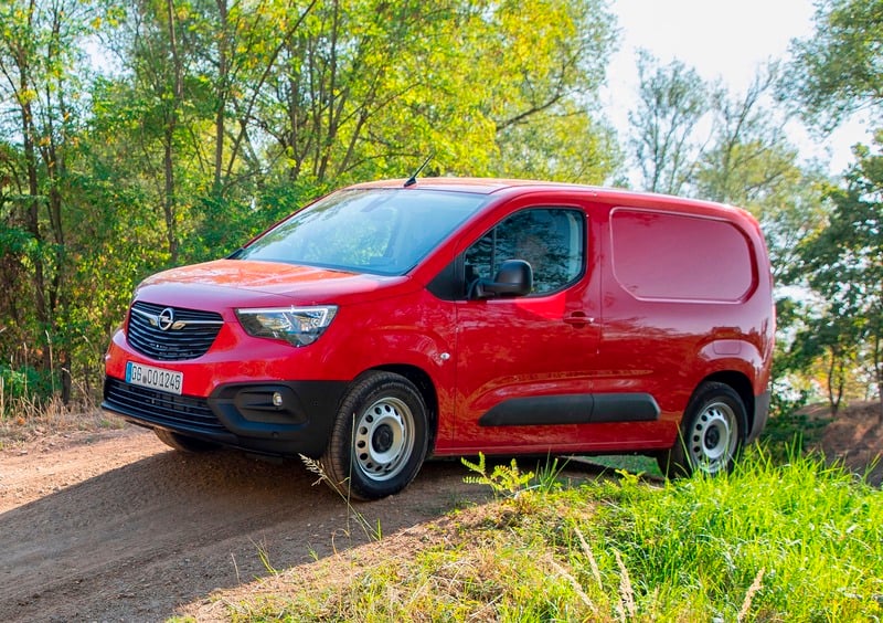 Opel Combo Furgone (2018-->>) (2)