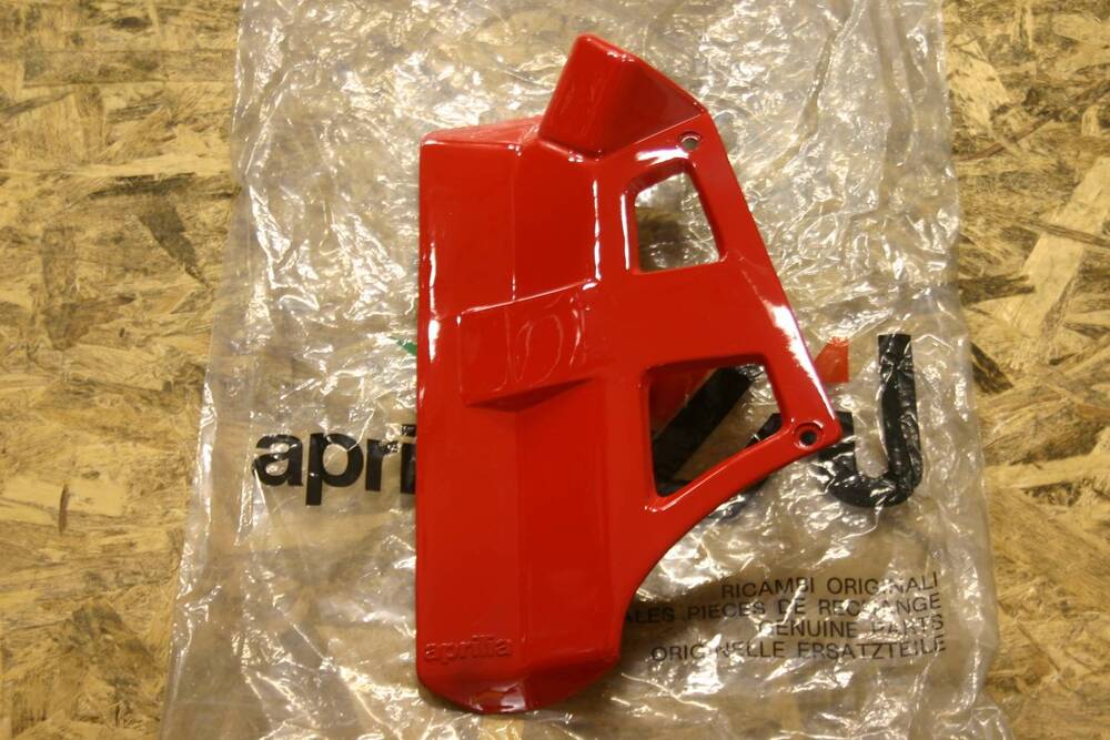 CONVOGLIATORE SX ROSSO Aprilia ETX 125