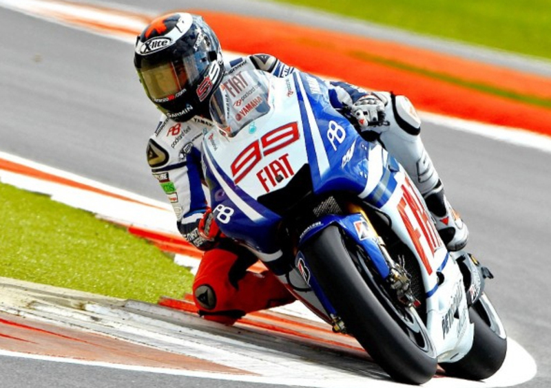 Lorenzo stravince a Silverstone